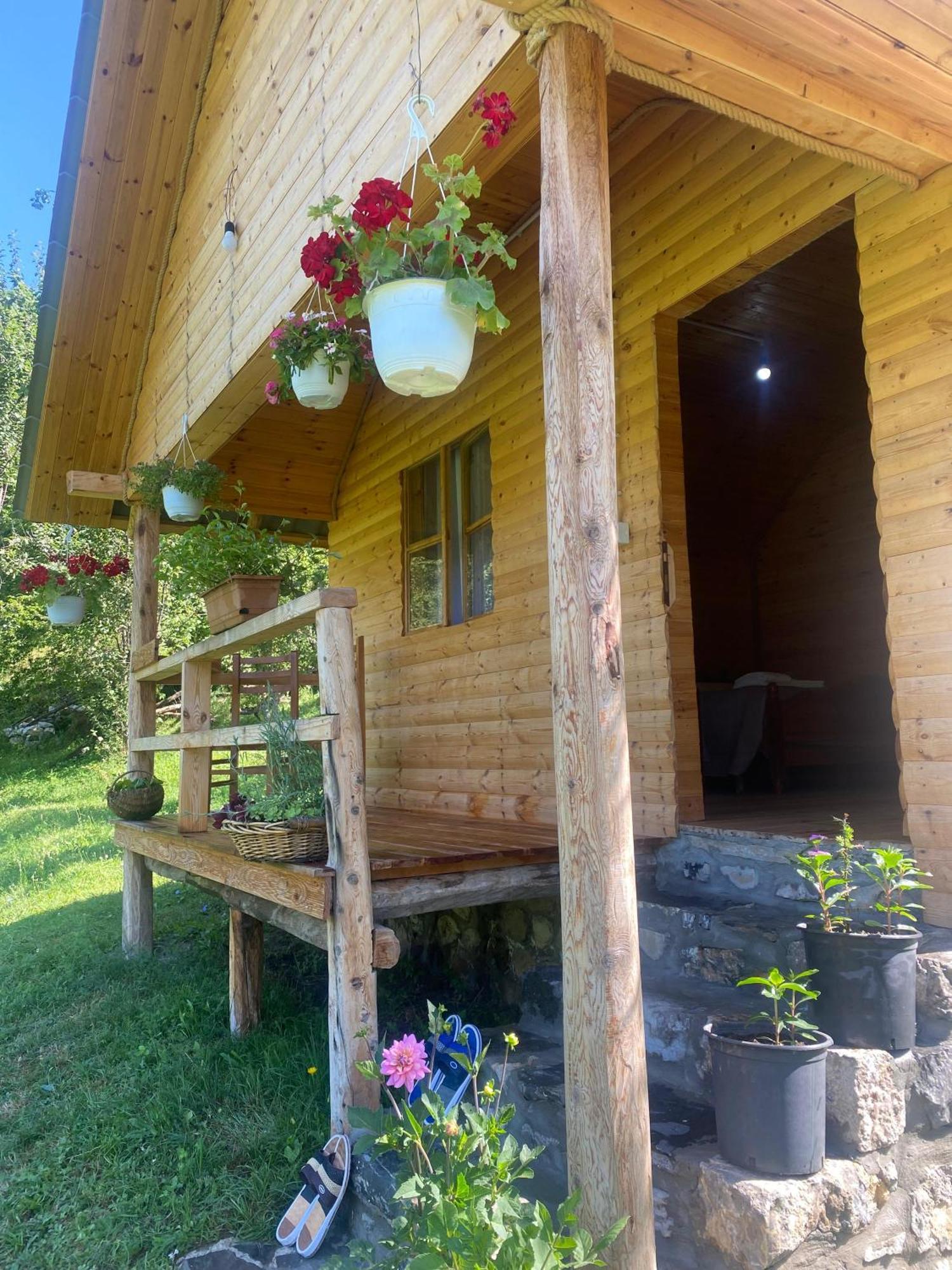 Hotel Bujtina Shkambi Theth Esterno foto